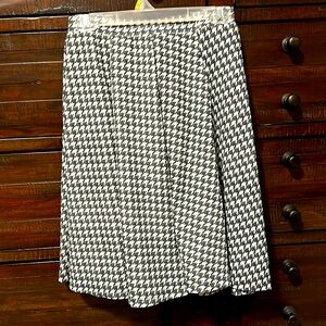 Lularoe Houndstooth Skirt